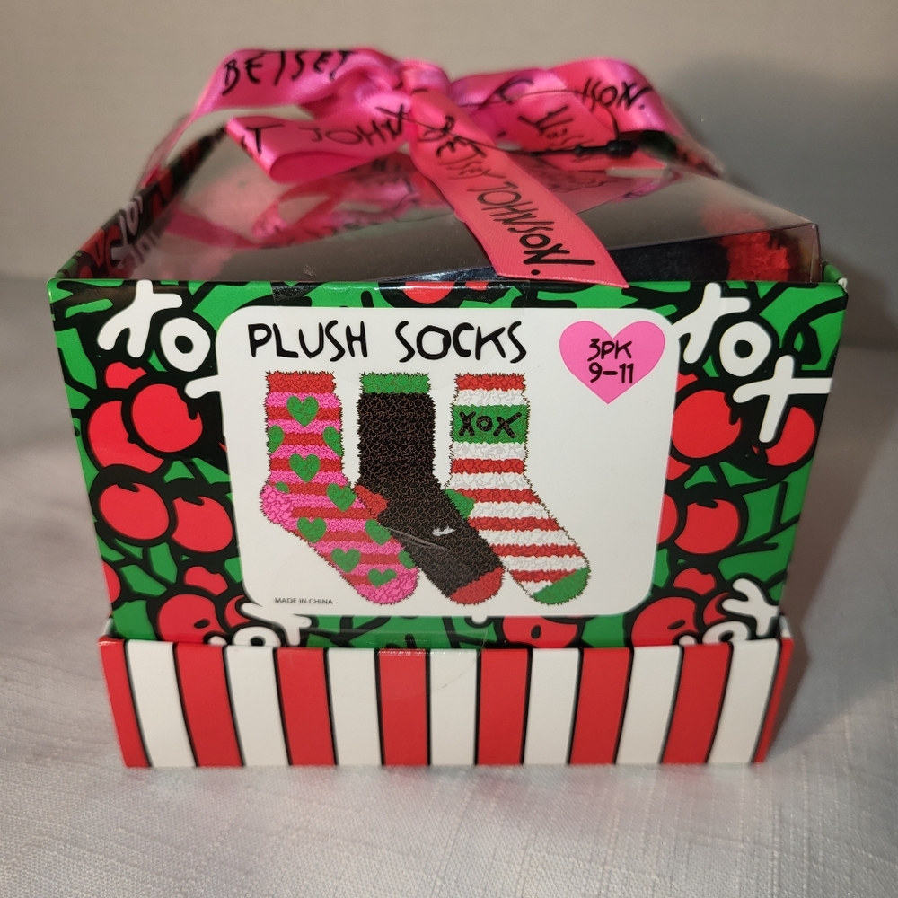 BETSEY JOHNSON 3 pk Plush Socks Women Sz 9-11 Holiday Christmas Box Gift Set NEW